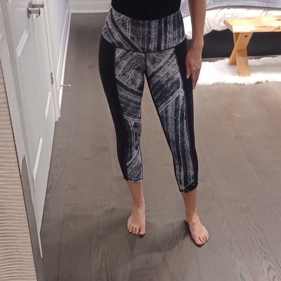 Lululemon Capri leggings - Picture 7 of 11